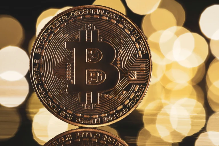 The US House Committee pushes forward the Anti-CBDC Surveillance State Act, aiming to stop the Federal Reserve from launching a digital dollar.