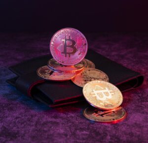 Two Bitcoin wallets from 2013 linked to Silk Road moved 3,421 BTC worth $322M—renewing interest in long-term HODLing success stories.