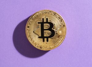 Surging past $107,000, the world’s leading cryptocurrency now holds a higher value than a kilogram of gold, signalling a shift in investor confidence toward digital safe havens. 